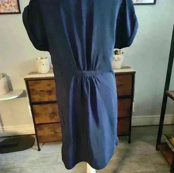 French Connection 100 percent silk dress size 2 - Picture 2 of 2